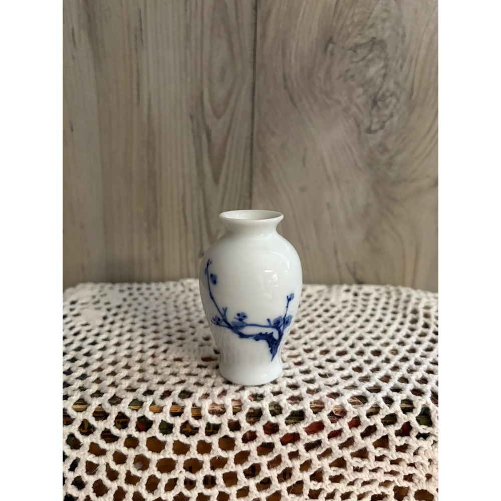 Miniature Blue and White Porcelain Bud Vase Floral Chinoiserie 3 Inch China
